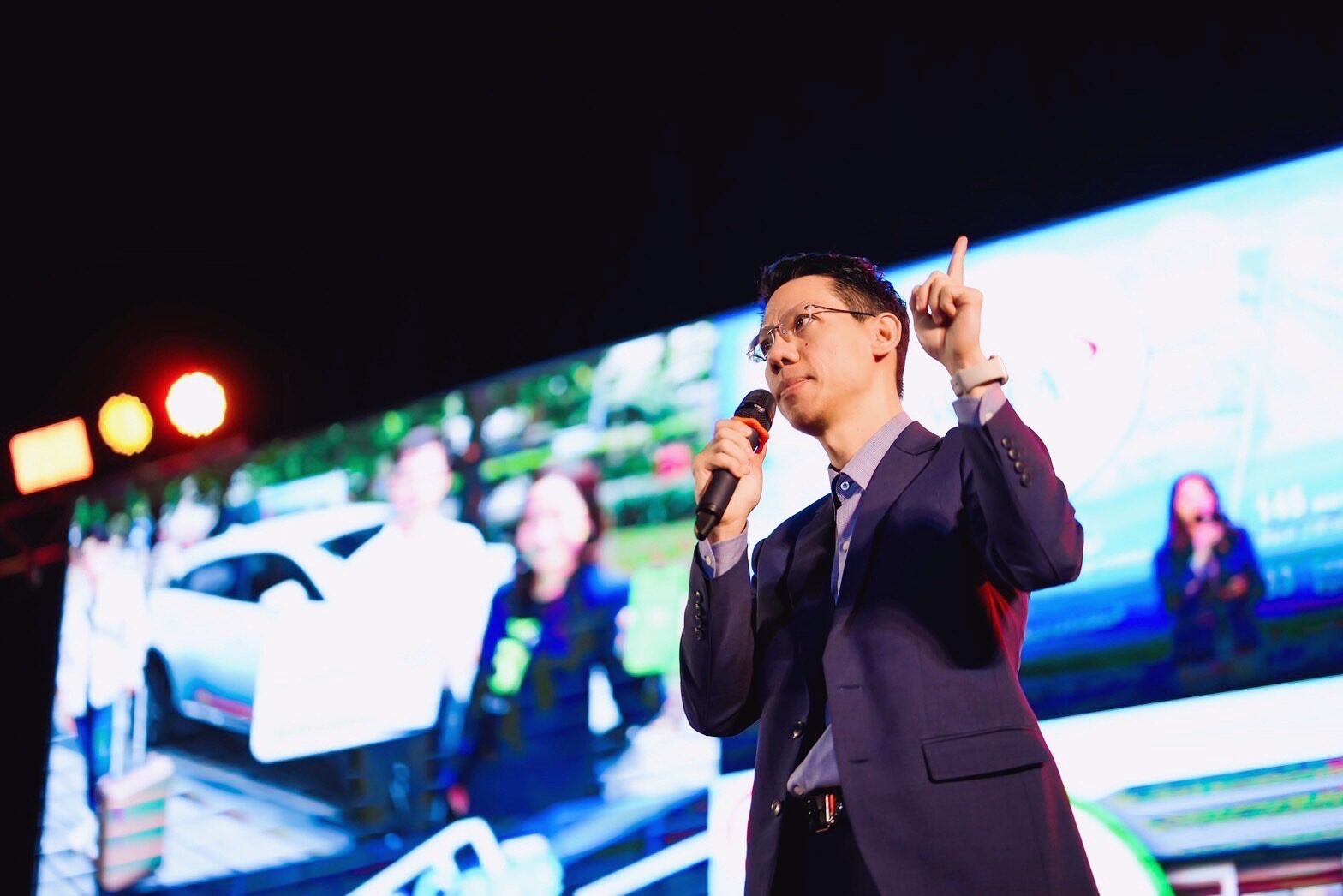 Kumpol Buriyameathagul (Dr.A), Ph.D. speaking on stage